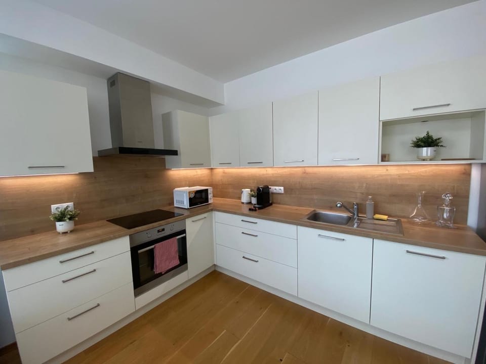 Luxury Wenceslas Apartment with Free Parking Apartment in Prague