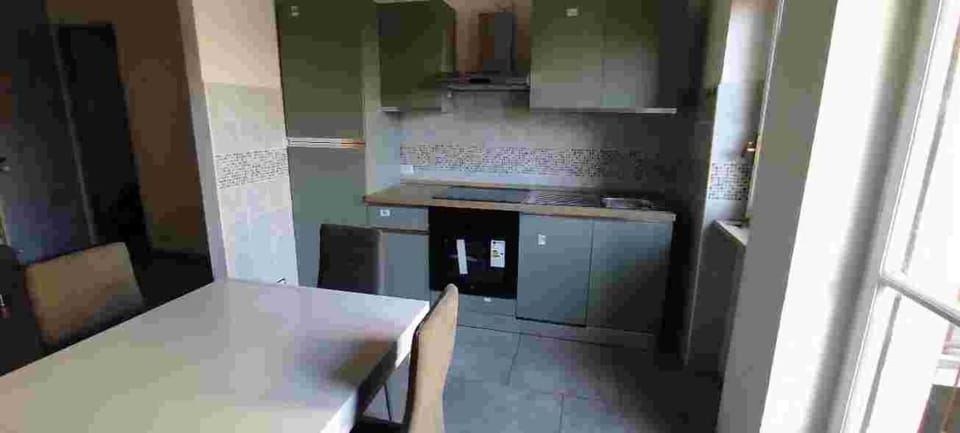 Kitchen or kitchenette, oven, stove