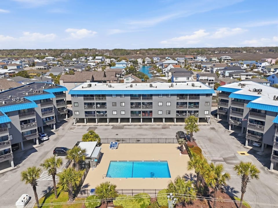 Sea Cabin Shores w Pool View and Ocean Peek Cabin in North Myrtle Beach