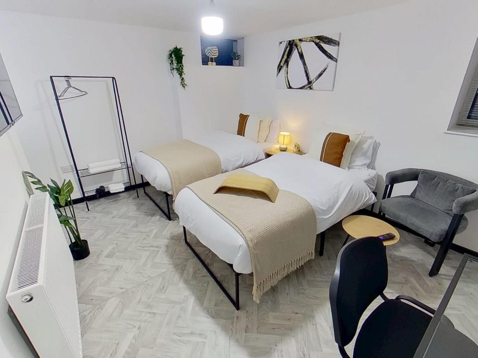 Bed, View (from property/room), Photo of the whole room, Decorative detail, Bedroom