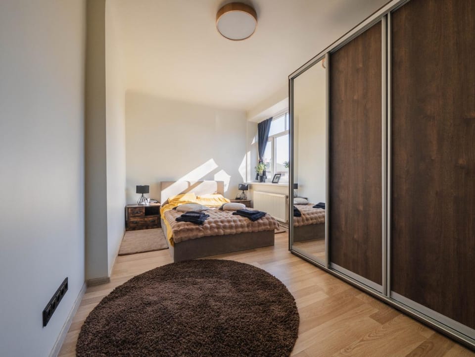 Bedroom, wardrobe