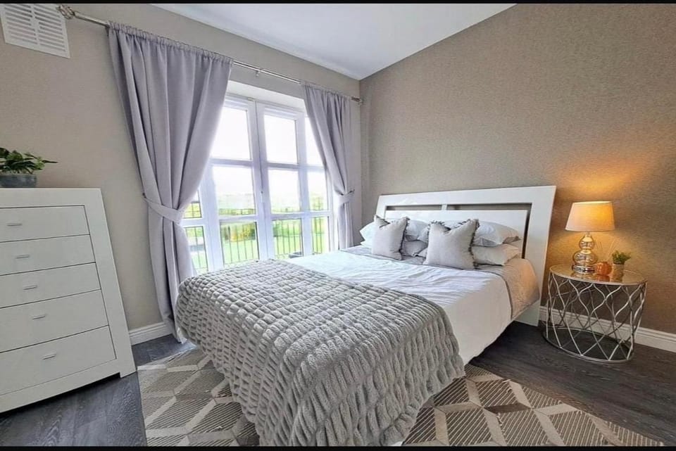 2 Bedr Portmarnock Dublin Suburb Apartment in Dublin