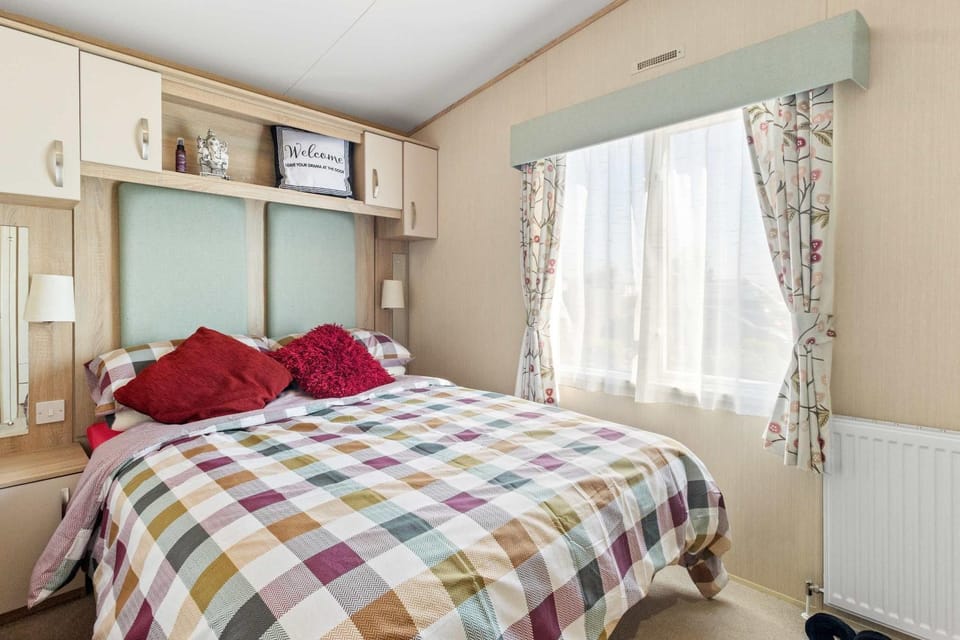 45E The Lawns Chalet in Eastbourne