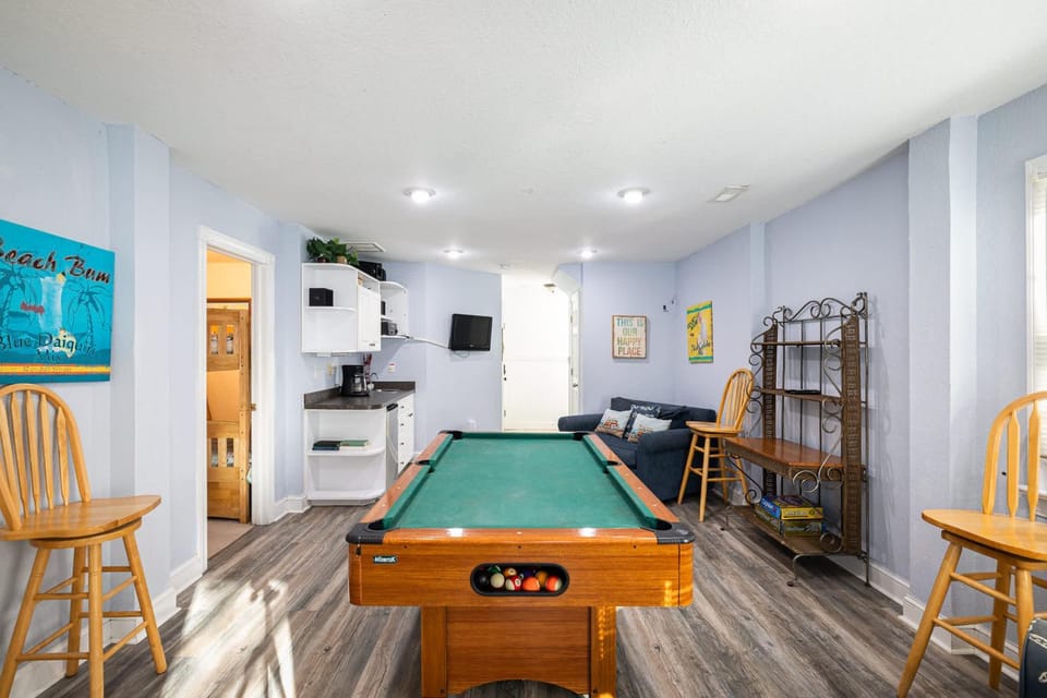 Corolla Getaway with Pool Bar Spa & Game Rm House in Corolla
