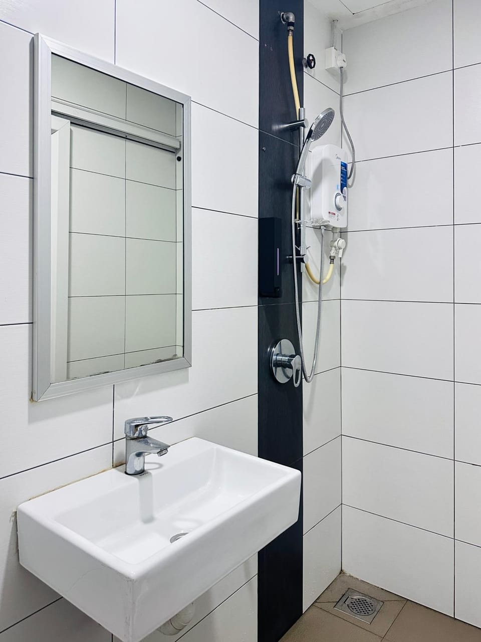 206 1B1B Nusa Bestari-Near Bkt Indah Riverview Inn Bed and Breakfast in Johor Bahru