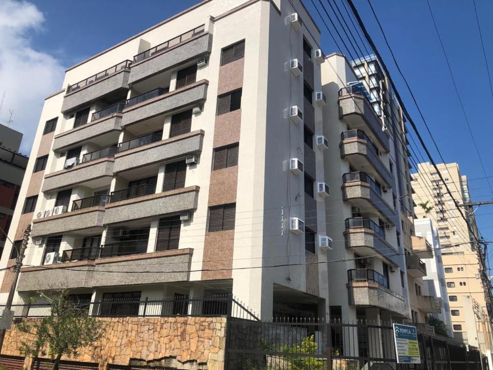 Apartamento Acolhedor, 3 dormitorios Praia Enseada Guarujá Apartment in State of São Paulo