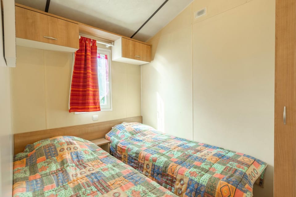 Property building, Living room, Bedroom