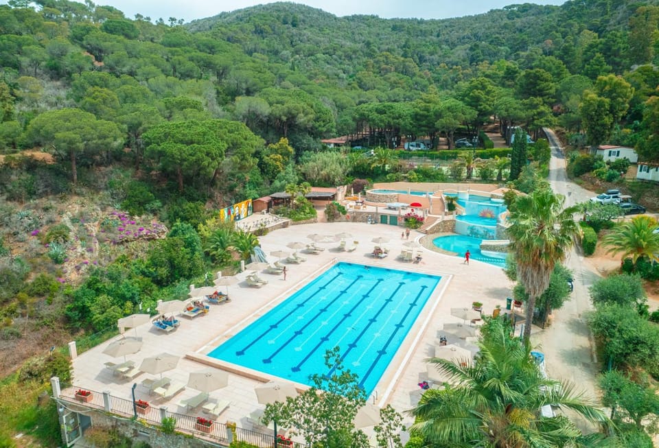 Bird's eye view, Swimming pool