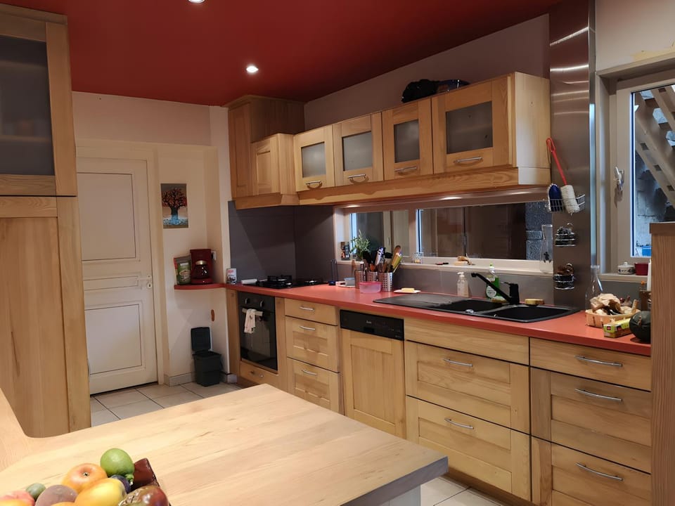 Kitchen or kitchenette, Living room