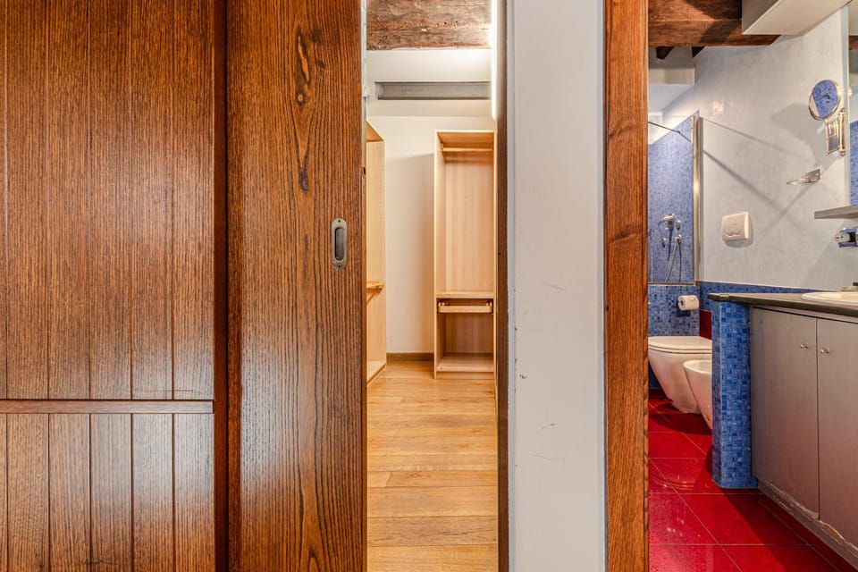 Oro Blu Apartment in Siena