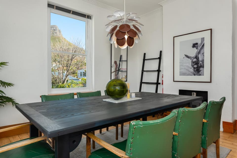 Dining area, Mountain view