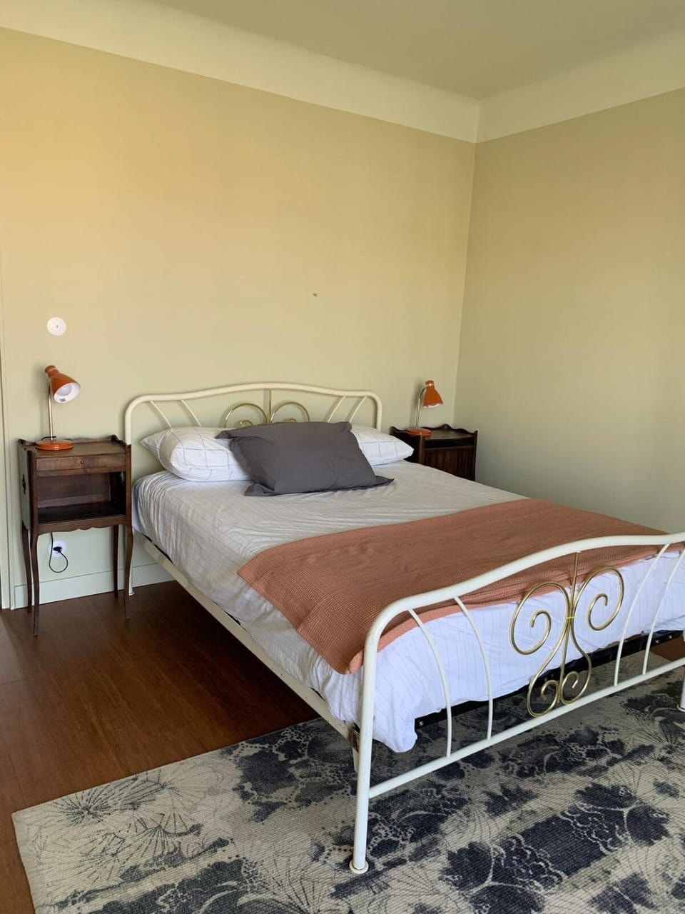 Superb view, close to city center and train station Apartment in Occitanie