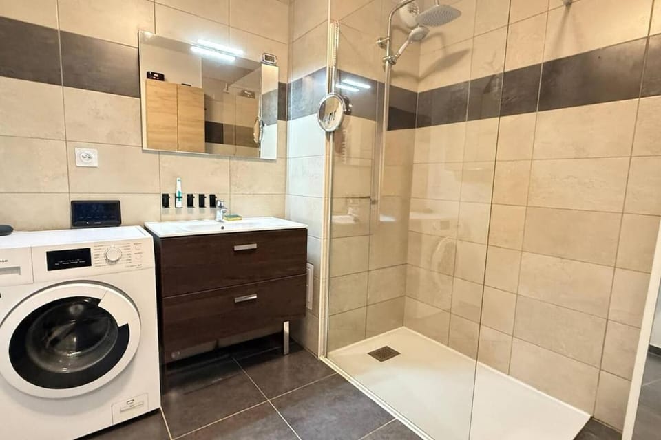 Appartement 2 chambres dans co-propriété récente Apartment in Sévrier