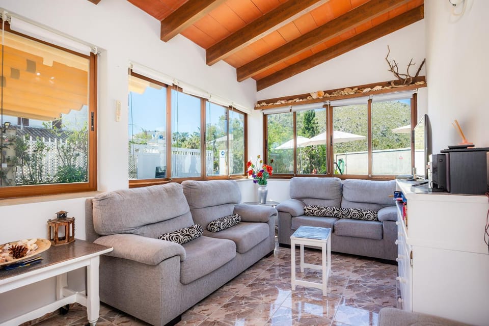 Villa Luna Villa in Raiguer