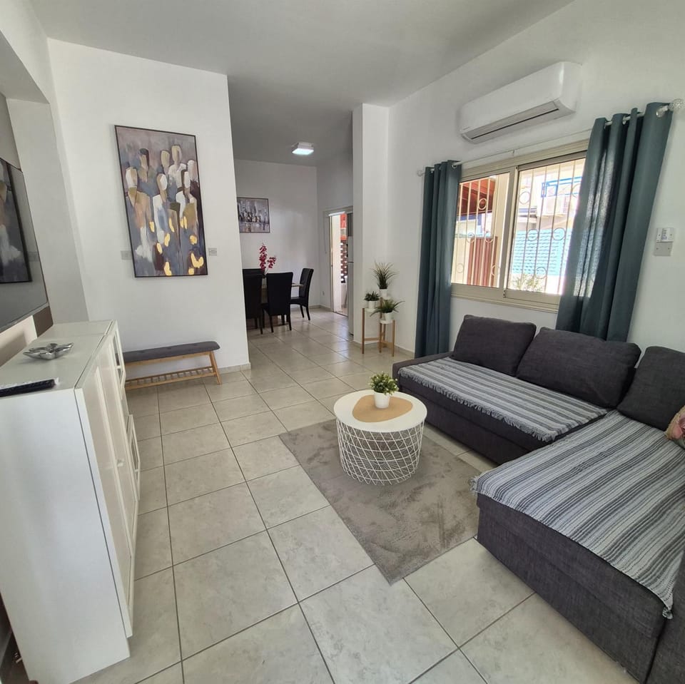 Four Seasons in Pafos Apartment in Yeroskipou