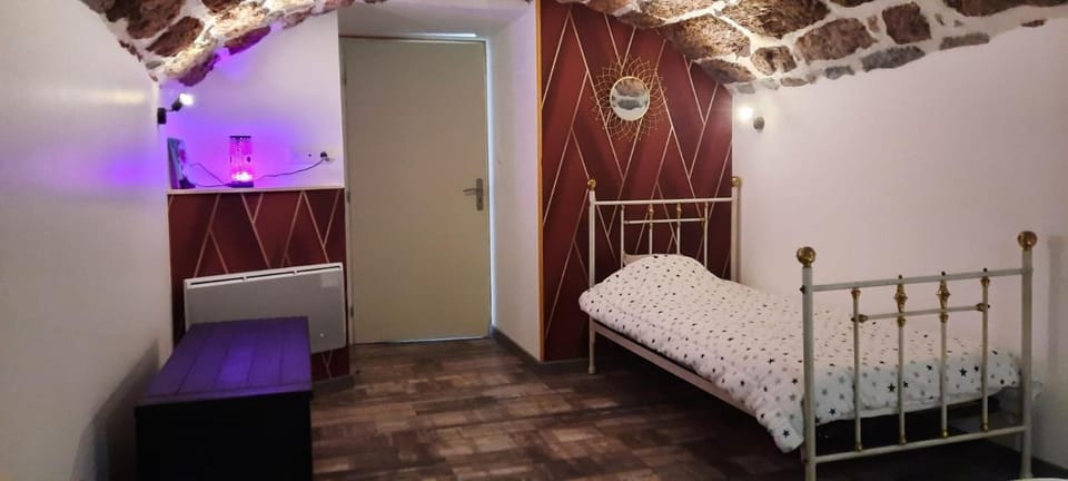 Property building, Living room, Bedroom