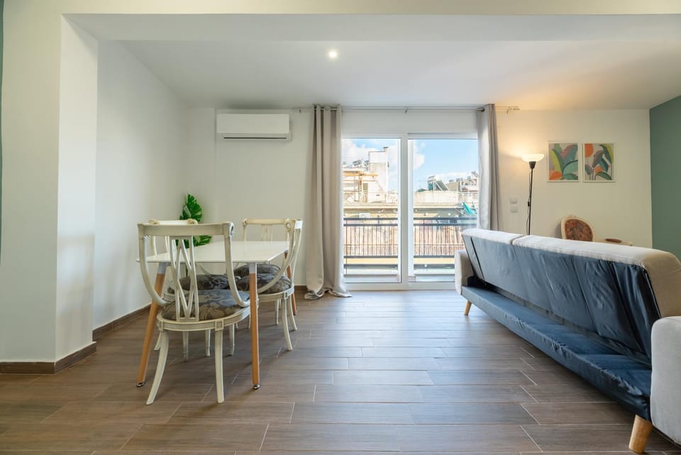 Sunlit Escape 1BR apartment with Balcony Apartment in Athens