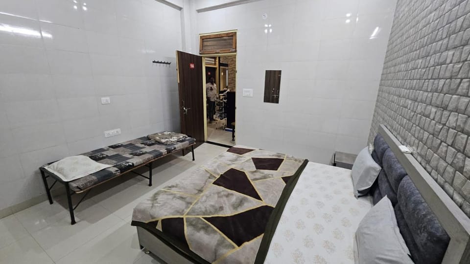 Kirpalu haridham hotel Hotel in Uttar Pradesh