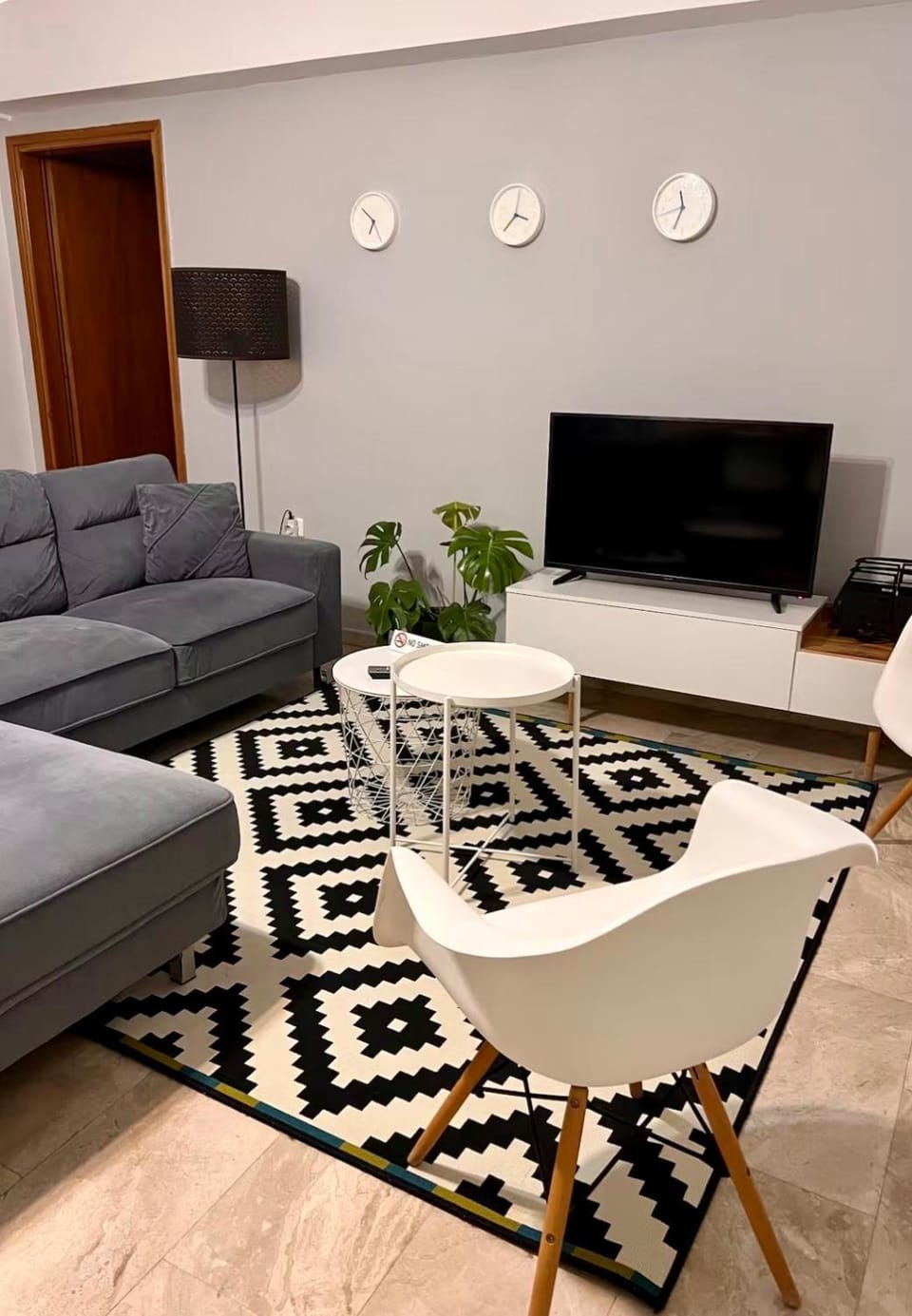 Spacious 2BR Apartment with Balcony near Metro Thessaloniki Apartment in Decentralized Administration of Macedonia and Thrace