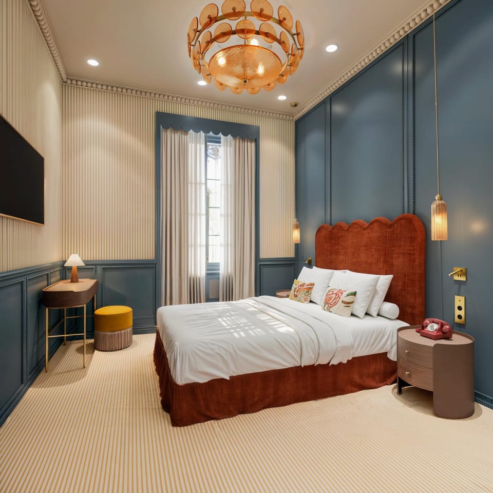Bed, TV and multimedia, Photo of the whole room, Bedroom