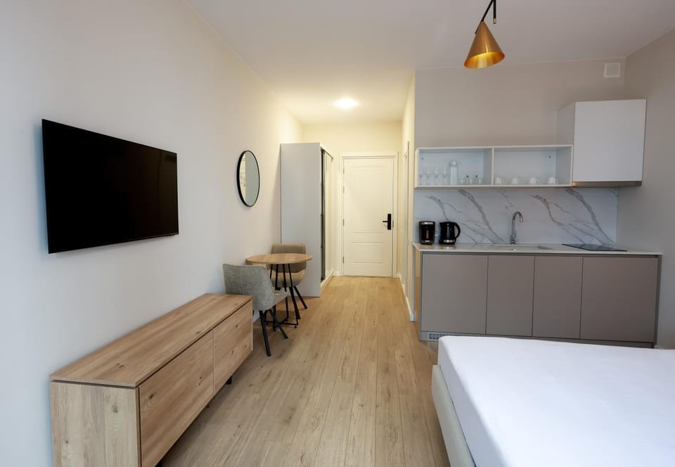 Bed, Kitchen or kitchenette, Photo of the whole room, Bedroom
