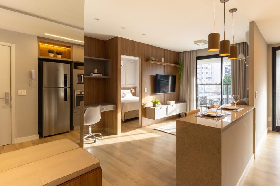 Kitchen or kitchenette, Dining area, oven