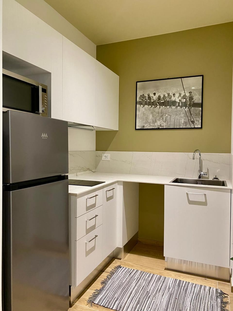 Kitchen or kitchenette, oven, stove