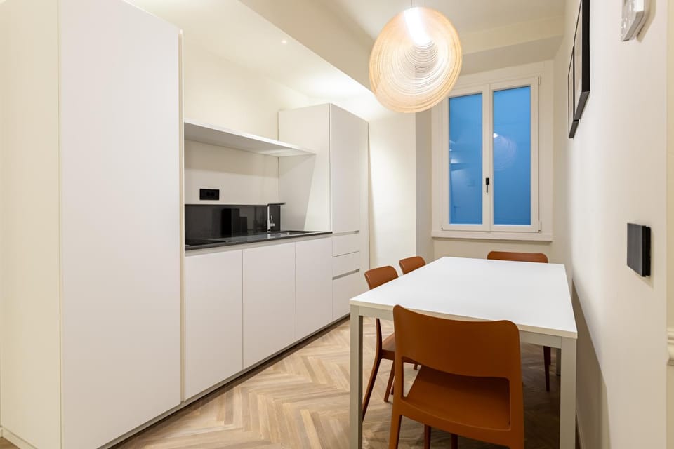 Kitchen or kitchenette, Internal: Not applicable to any particular room