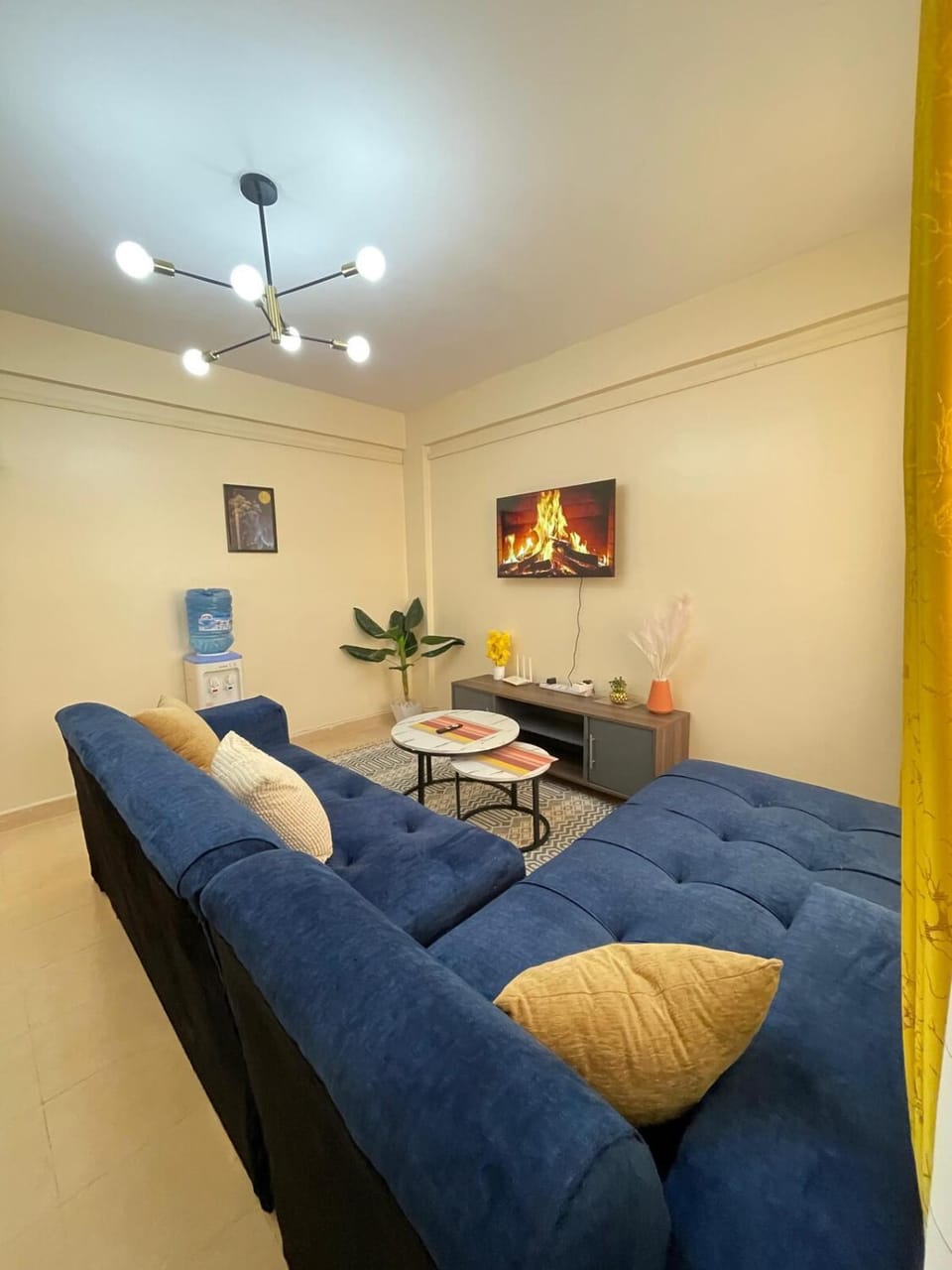 Communal lounge/ TV room, TV and multimedia, Living room, Evening entertainment