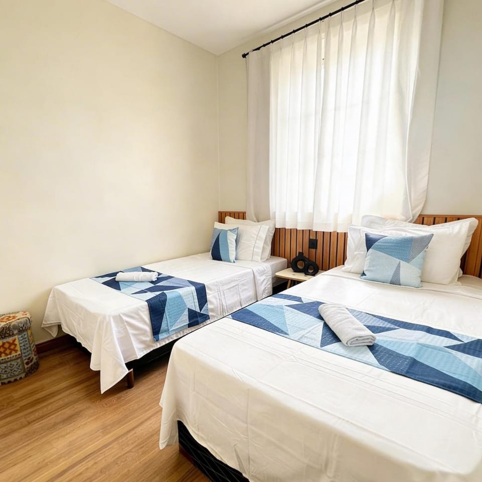 Apartamento completo pertinho do centro, ar e vaga Apartment in State of Paraná