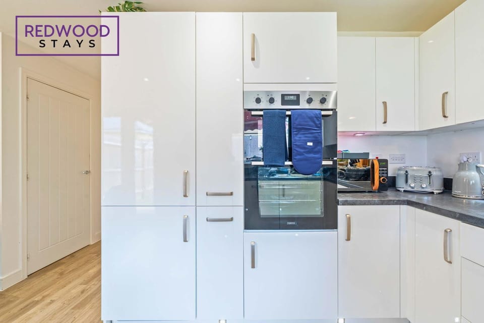 Kitchen or kitchenette, toaster