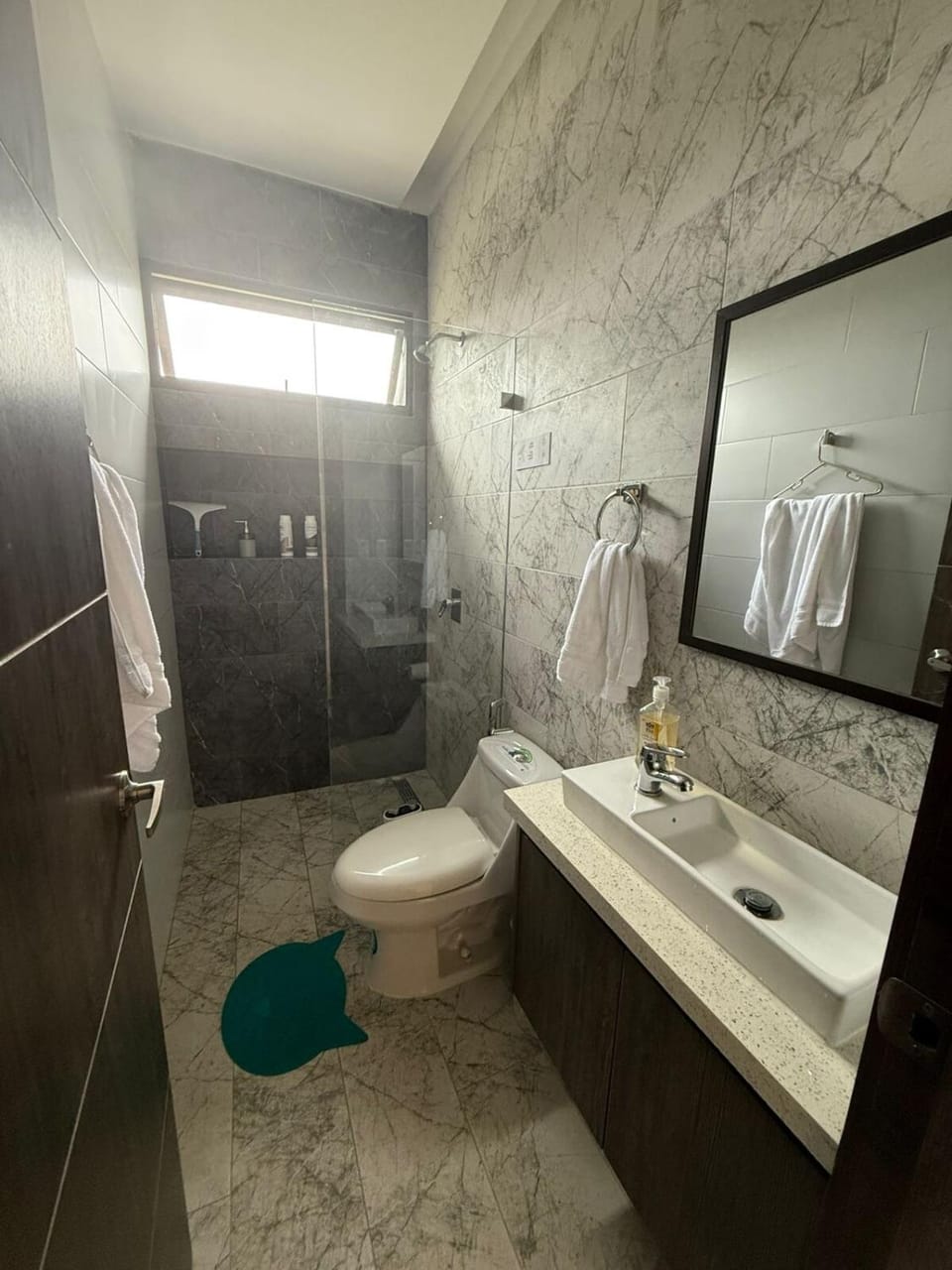 Bathroom, towels