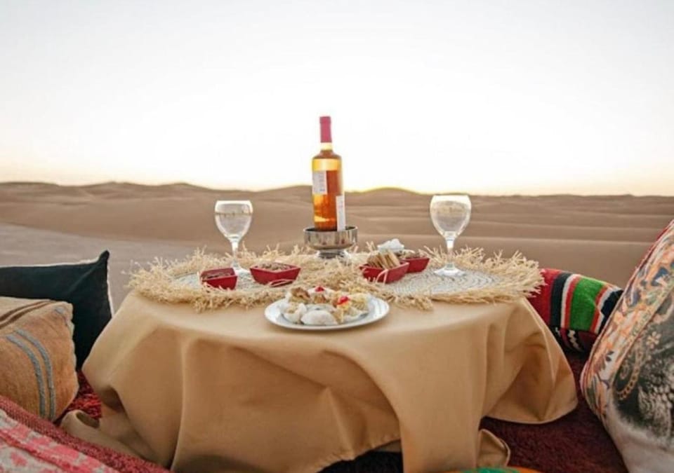 Natural landscape, Food and drinks, Dining area, Food, Drinks, Alcoholic drinks