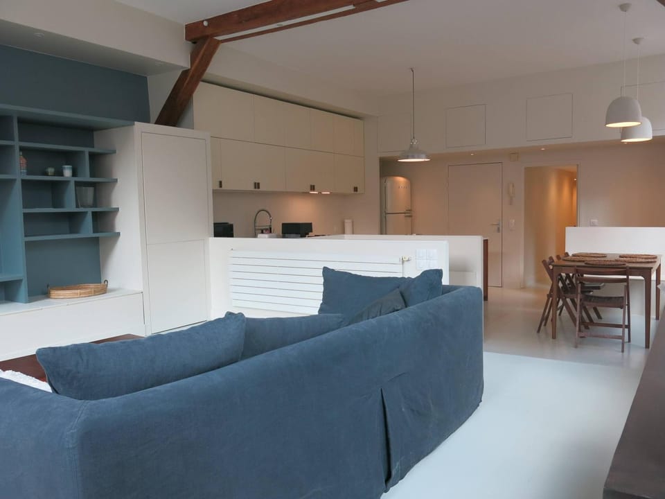 Kitchen or kitchenette, Living room, Dining area