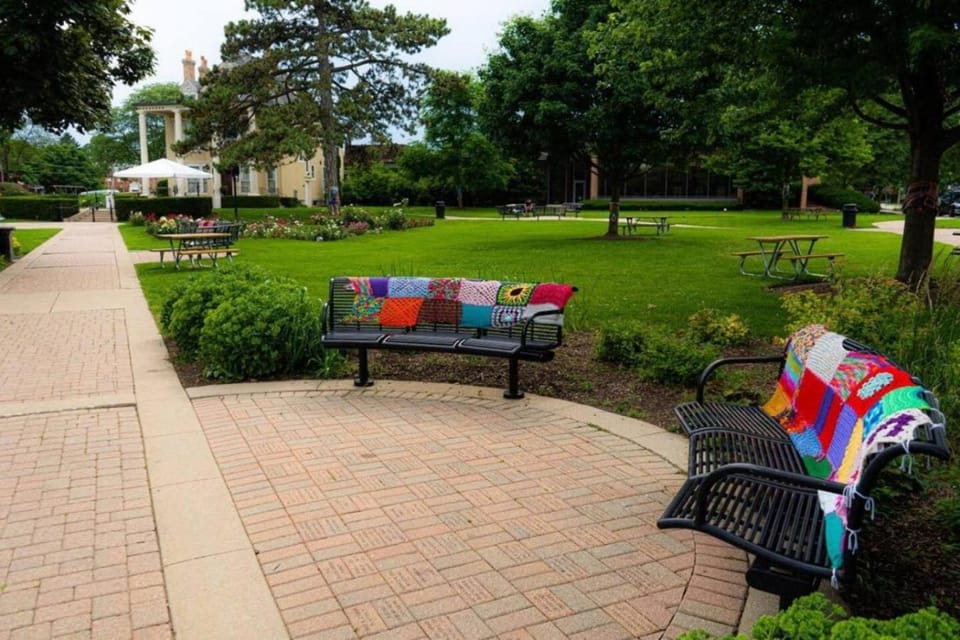 Ranch Home with Air Hockey and PacMan near Naval Base House in Illinois