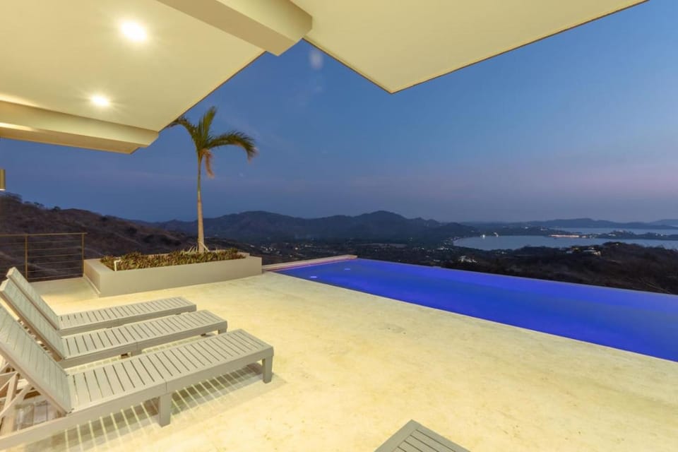 NEW! Oceanview, Infinity Pool, Spacious & Private Luxury Group Retreat House in Guanacaste Province
