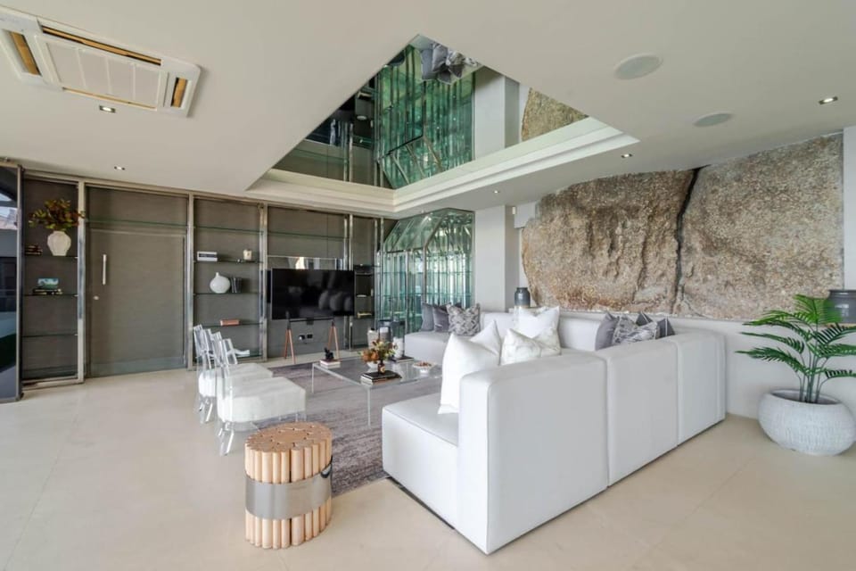 165 Villa on Kloof House in Cape Town