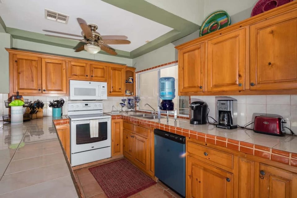 Spacious Beachfront Condo Las Palmas II 11A House in Rocky Point
