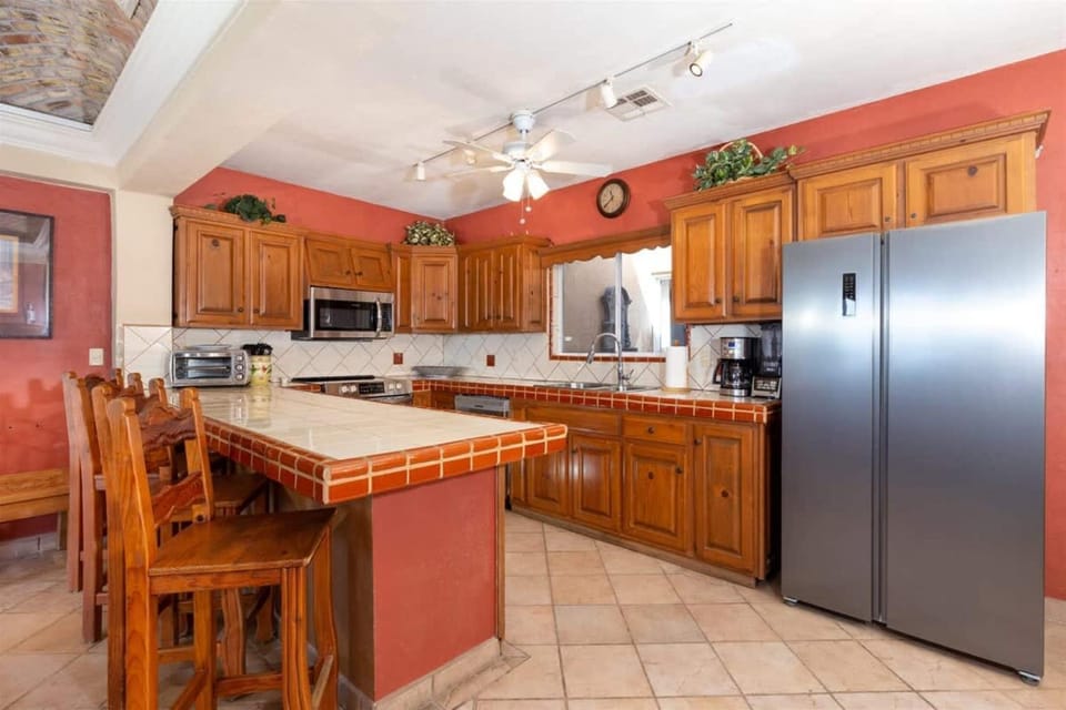 Comfortable Beachfront Condo Las Palmas II 11 B House in Rocky Point