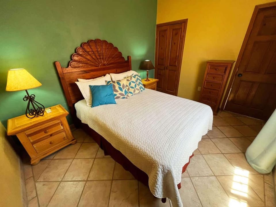 Comfortable Beachfront Condo Las Palmas II 11 B House in Rocky Point