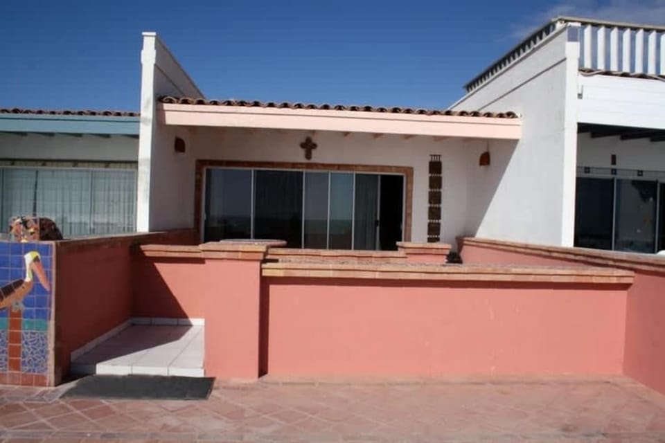 Beautiful Beachfront Condo Las Palmas II 3 House in Rocky Point