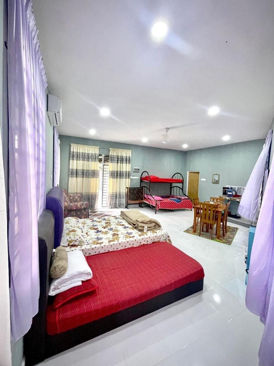 ZE 76 homestay Vacation rental in Terengganu, Malaysia