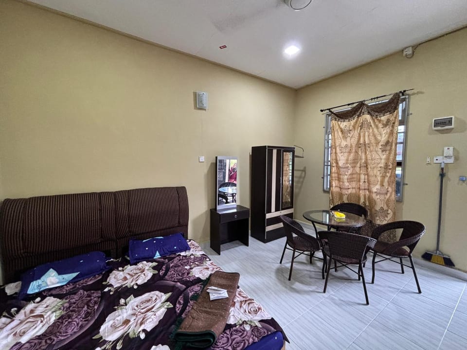 ZE 76 homestay Vacation rental in Terengganu, Malaysia