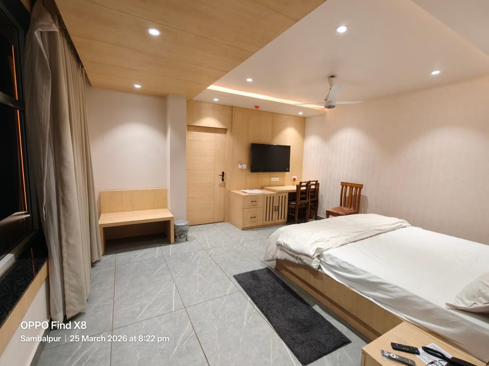 TV and multimedia, Photo of the whole room, Bedroom