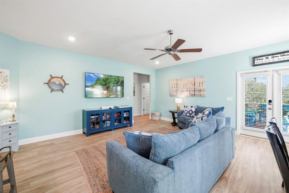 Arcade, Golf Cart, Bikes, 2 Kitchens plus more House in Florida