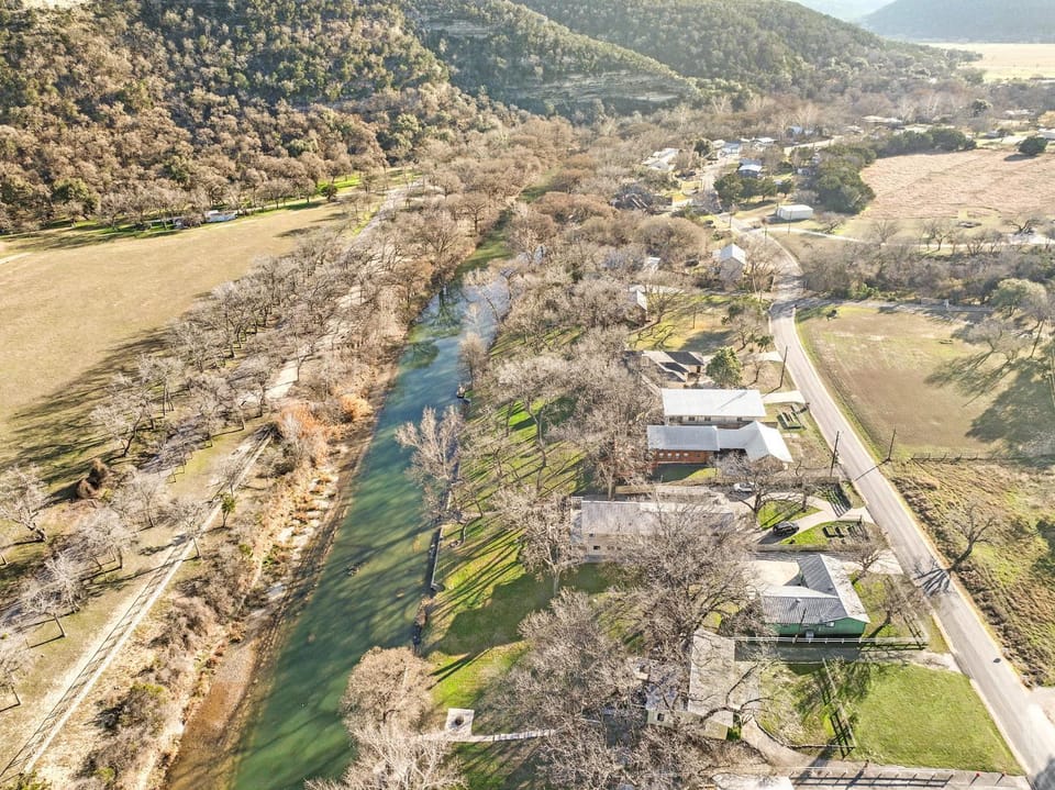 Ponderosa Getaway.; House in Canyon Lake