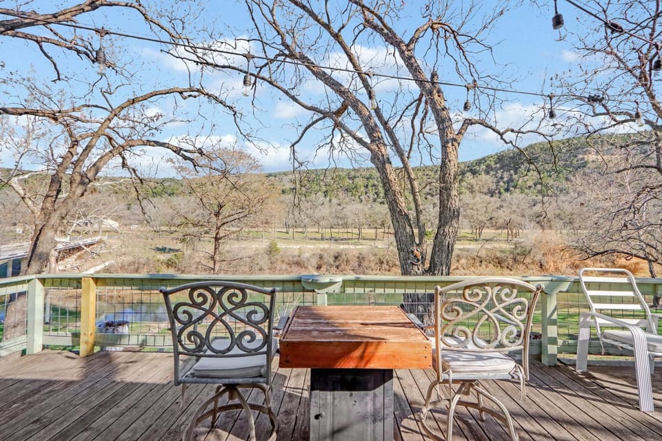 Ponderosa Getaway.; House in Canyon Lake
