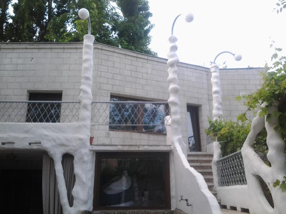 Villa Gaudi Apartment in Odessa