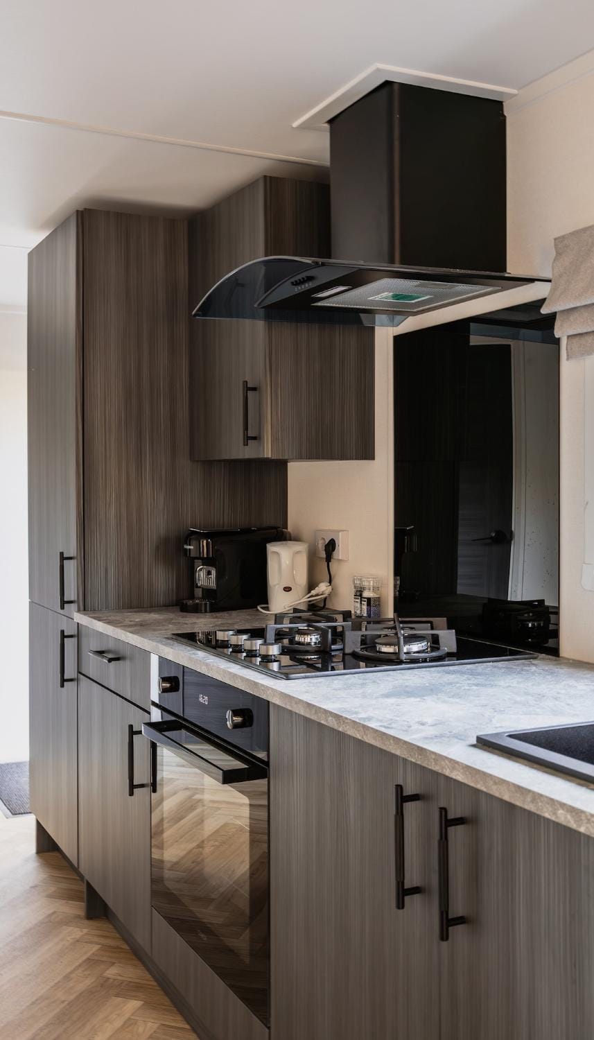 Kitchen or kitchenette, kitchen