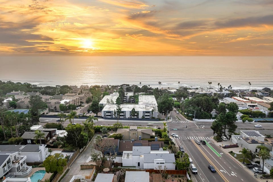 Bird's eye view, Sunset